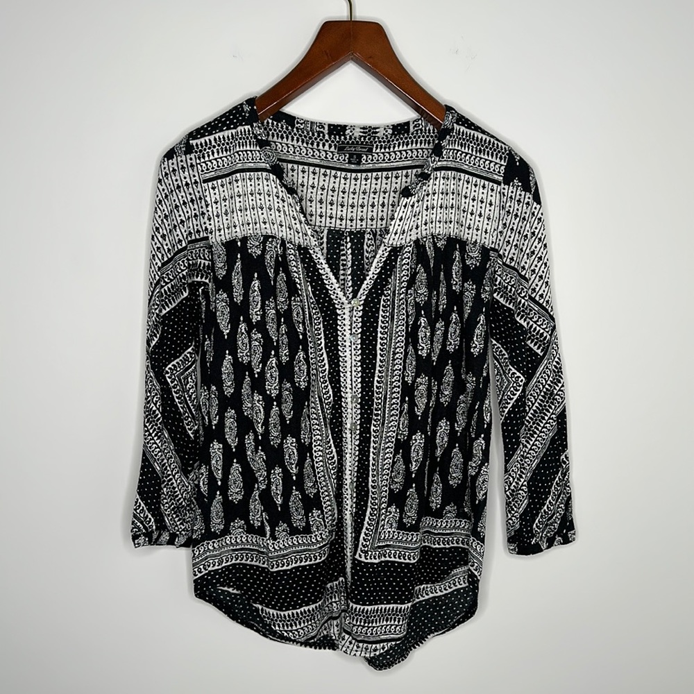 Lucky Brand Size S V-neck Button Down 3/4 Sleeve Top Women’s Black